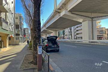 敷地南側の前面道路