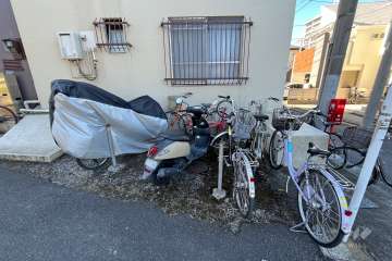 駐輪場とバイク置場