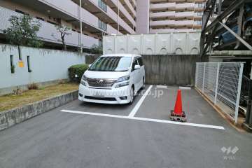 敷地内駐車場(屋外平面式)