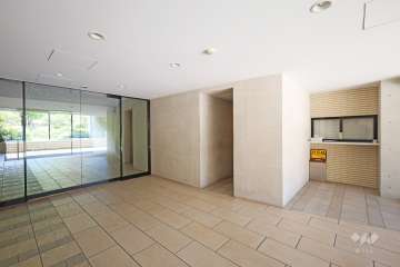 エントランスホール