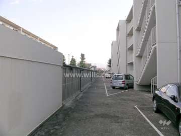 敷地内駐車場とトランクルーム