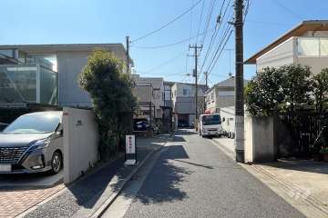 敷地北西側の前面道路　