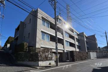 パークハウス久我山ヒルサイドプレイスの外観（南西側から）