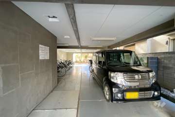 敷地内駐車場（屋内平面式）