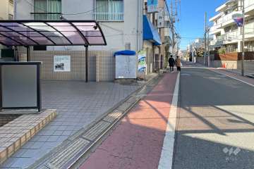 敷地北東側の前面道路
