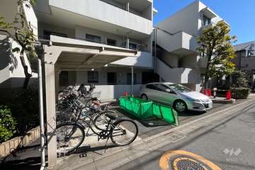 敷地内駐車場（屋外平面式）