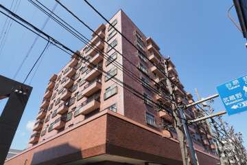 シャンボール高井戸の外観（南東側から）