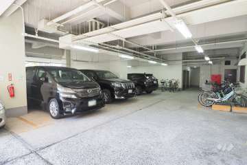 敷地内駐車場（屋内平面式）　