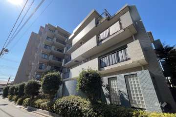 クレストコート杉並宮前の外観（北東側から）