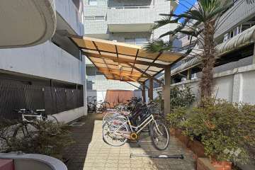 駐輪場（屋根付き）