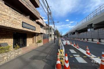 敷地南側の前面道路