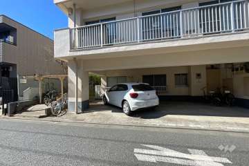 敷地内駐車場（屋内平面式）