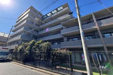 クレストフォルム高井戸南の外観（北東側から）.