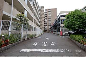 駐車場の出入り口