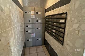 宅配ボックスと共用ポスト