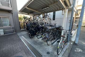 駐輪場（屋根あり）