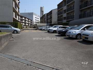敷地内駐車場（屋外平面式）