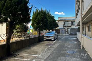 敷地内駐車場（屋外平面式）