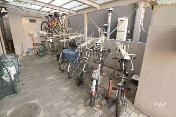 駐輪場（屋根付き）
