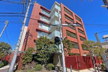イニシア中野の外観（南西側から）