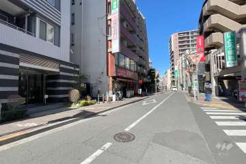 敷地東側の前面道路