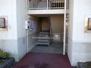 住戸入口（共用ポスト）