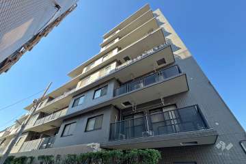 ステラレジデンス高円寺の外観（南東側から）