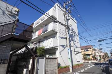 ユーロコート杉並今川の外観（南東側から）