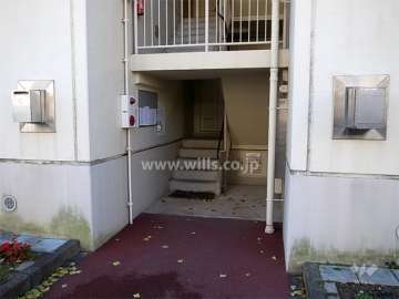 住戸入口（共用ポスト）