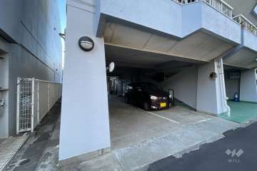 敷地内駐車場（屋内平面式）