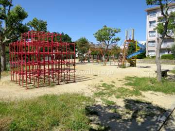 11号棟前プレイロット