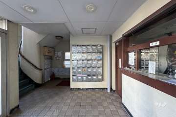 エントランスホール