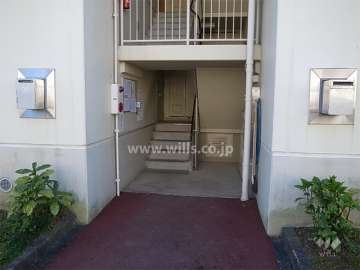 住戸入口（共用ポスト）