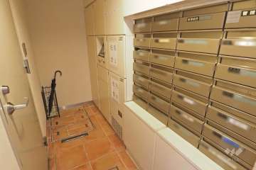 宅配ボックスと共用ポスト