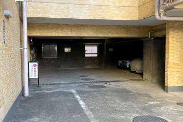 敷地内駐車場（屋内平面式）