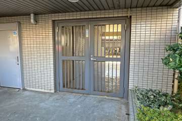 駐輪場の出入口