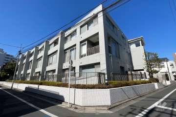 シティウィンズ上荻コムズの外観（南東側から）