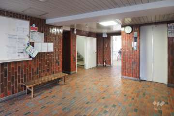 エントランスホール