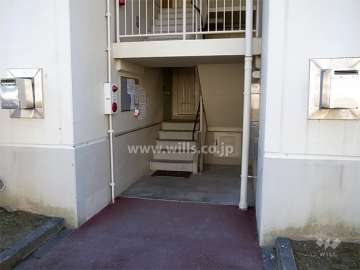 住戸入口（共用ポスト）