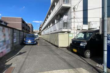 駐車場の出入り口