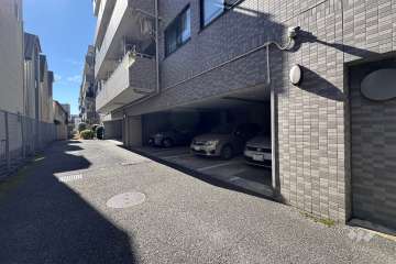 敷地内駐車場（屋内平面式）