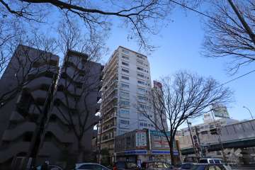 トーエイ高井戸の外観(北西側から)