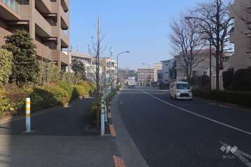 敷地南側の前面道路　
