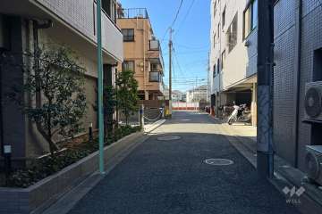 敷地北西側の前面道路