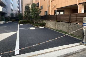 敷地内駐車場（屋外平面式）