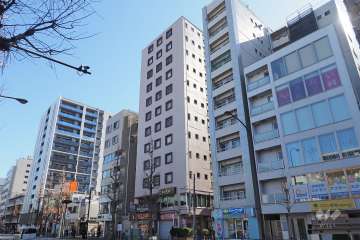 阿佐ヶ谷陵雲閣マンションの外観（北西側から）　