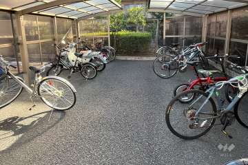 駐輪場（屋根あり）