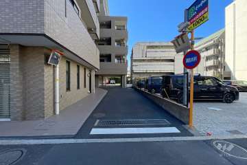 駐車場の出入り口