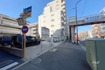 敷地北東側の前面道路　