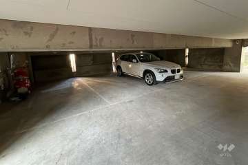 敷地内駐車場（屋内平面式）　